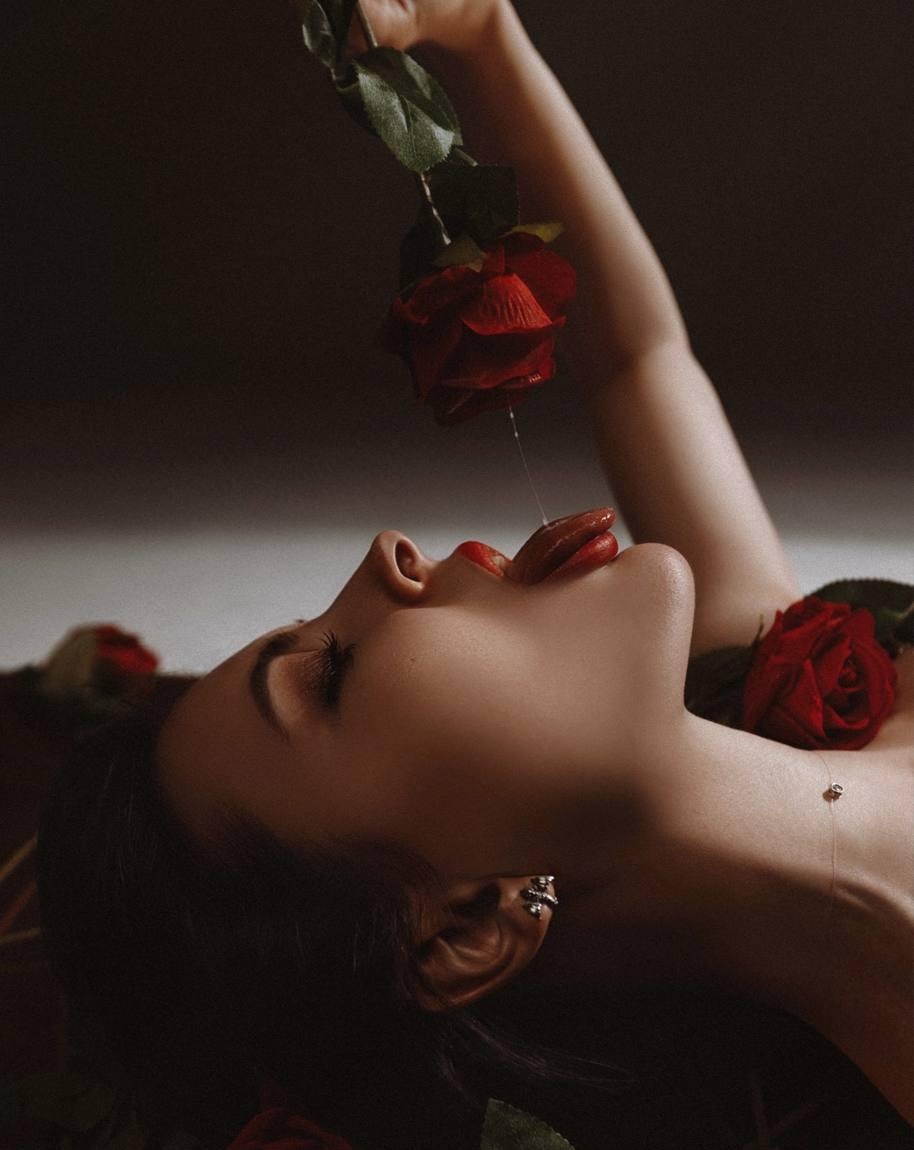 Варечка привлекальеная девушка из Вознесеновки цена от 7000 руб