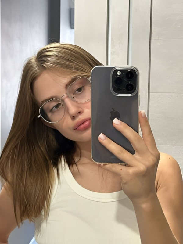 Мишель привлекательная девушка из Вознесеновки цена от 3000 руб