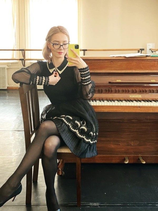 Яна привлекательная девушка из Вознесеновки цена от 5000 руб