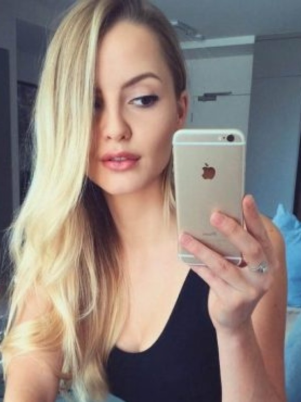 Танька привлекательная девушка из Вознесеновки цена от 3000 руб