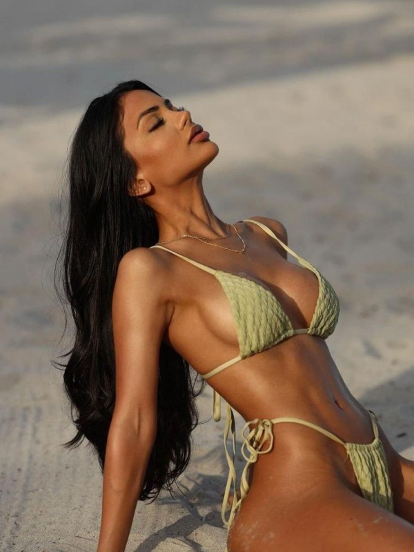 Жанна привлекательная девушка из Вознесеновки цена от 5000 руб