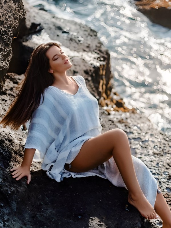 Мара привлекательная девушка из Вознесеновки цена от 3000 руб